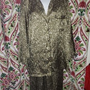 Victoria secret Large pjs set